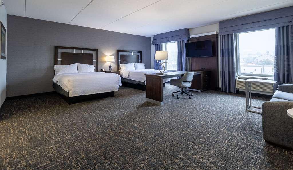 Hampton Inn & Suites Greensboro/Coliseum Area חדר תמונה
