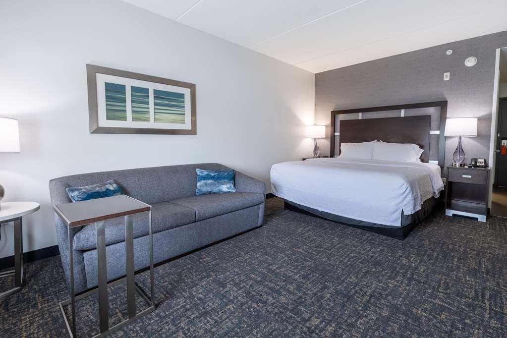 Hampton Inn & Suites Greensboro/Coliseum Area חדר תמונה