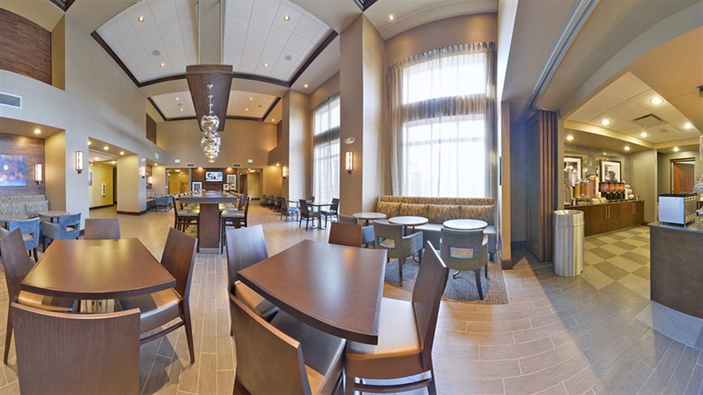 Hampton Inn & Suites Greensboro/Coliseum Area מראה חיצוני תמונה
